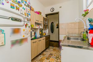 Image 10 - 220342
