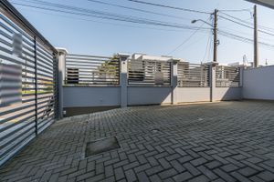 Image 29 - 220376