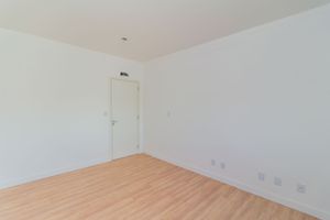 Image 37 - 220377