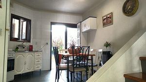 Image 4 - 220393