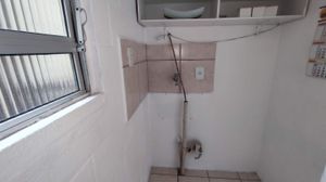 Image 4 - 220402