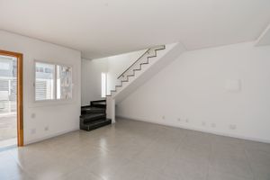 Image 11 - 220433