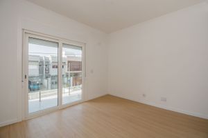 Image 31 - 220433