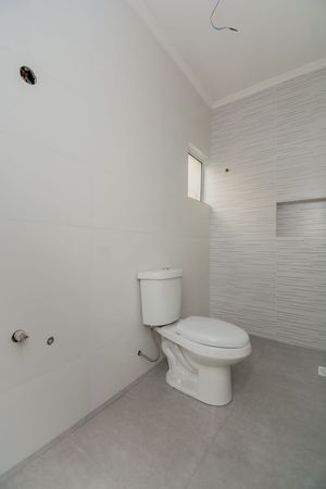 Image 35 - 220433