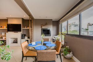 Image 4 - 220449