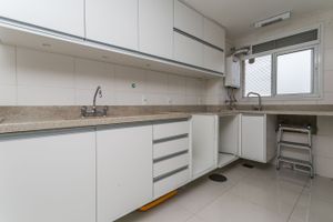 Image 20 - 220468