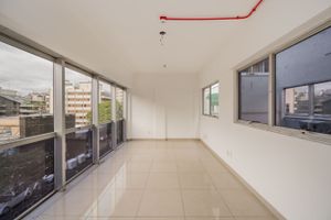 Image 4 - 220491