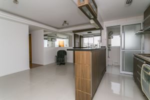 Image 15 - 220533