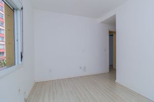 Image 15 - 220536