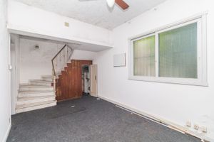 Image 3 - 220550