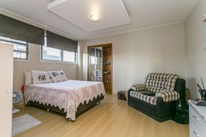 Image 17 - 220588
