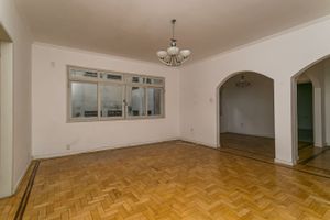 Image 3 - 220599