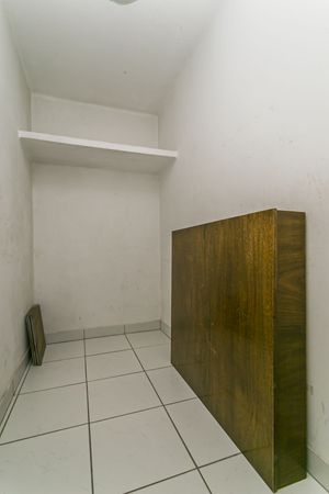 Image 30 - 220599