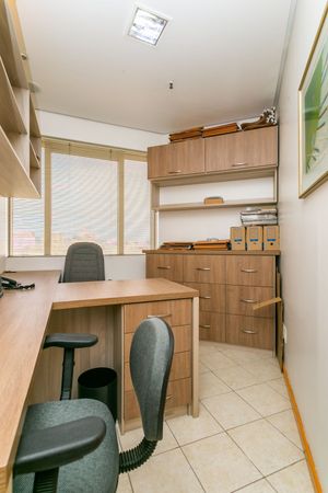 Image 11 - 220676
