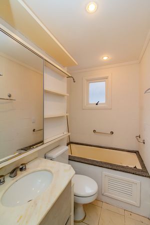 Image 17 - 220754