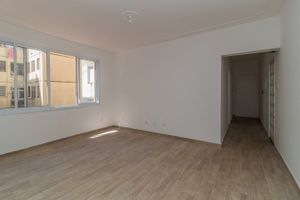 Image 4 - 220755