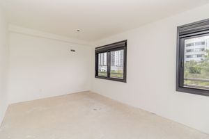 Image 4 - 220786