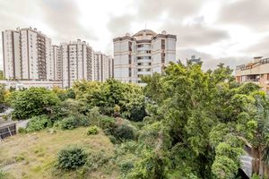 Image 8 - 220786