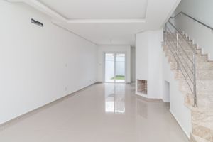 Image 3 - 221000