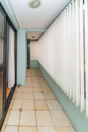Image 4 - 221033