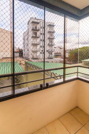 Image 12 - 221033