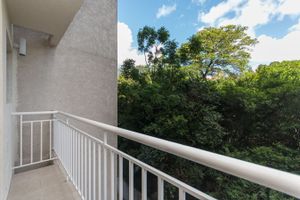 Image 6 - 2211