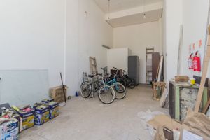 Image 4 - 221125