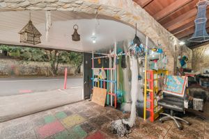 Image 33 - 221148