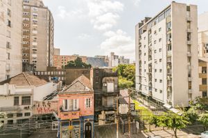 Image 21 - 221211