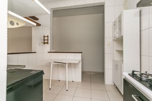 Image 3 - 221211