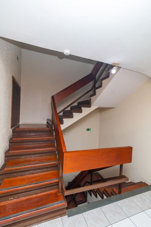 Image 36 - 221238