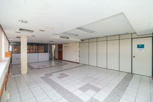 Image 37 - 221238
