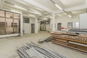 Image 29 - 221241