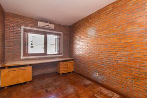 Image 20 - 221247