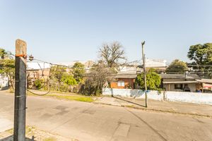 Image 10 - 221280