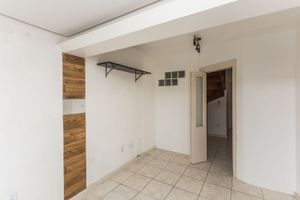 Image 4 - 221312