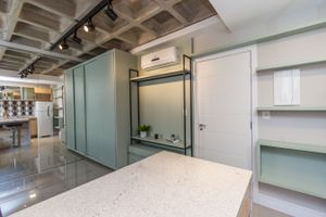 Image 10 - 221374