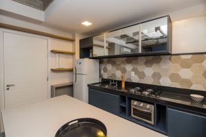 Image 8 - 221382