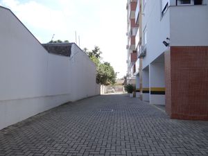 Image 18 - 221383