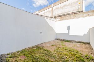 Image 44 - 221448