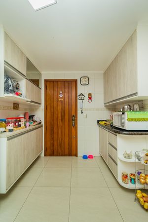 Image 34 - 221625