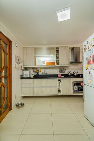 Image 35 - 221625