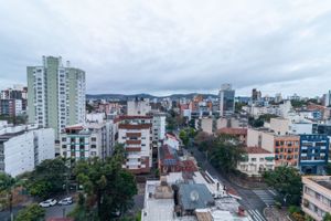 Image 19 - 221651