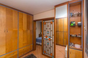 Image 31 - 221653