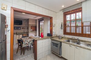 Image 35 - 221653