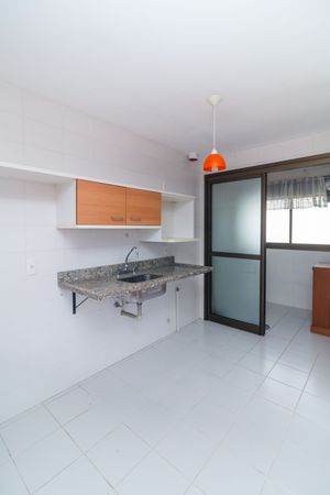 Image 21 - 221684
