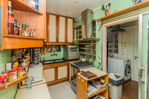 Image 16 - 221703