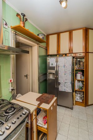 Image 18 - 221703