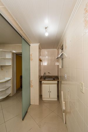 Image 29 - 221713
