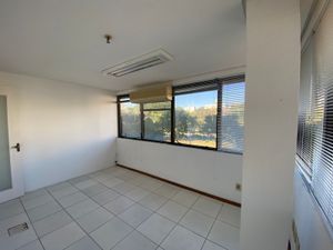 Image 14 - 221786